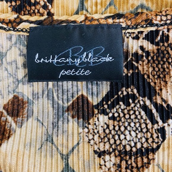 Brittany Black- 3/4 Sleeves-Brown-Medium Petite - Picture 5 of 7